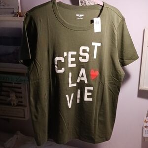 Old Navy C'est La ❤️ Vie T-shirt  XL.  * New*